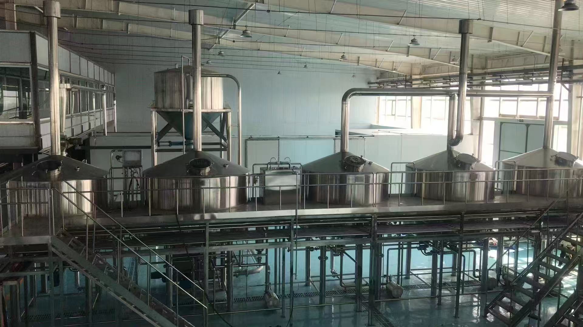 菏泽精酿啤酒设备厂—精酿啤酒设备主要生产工艺与核心技术